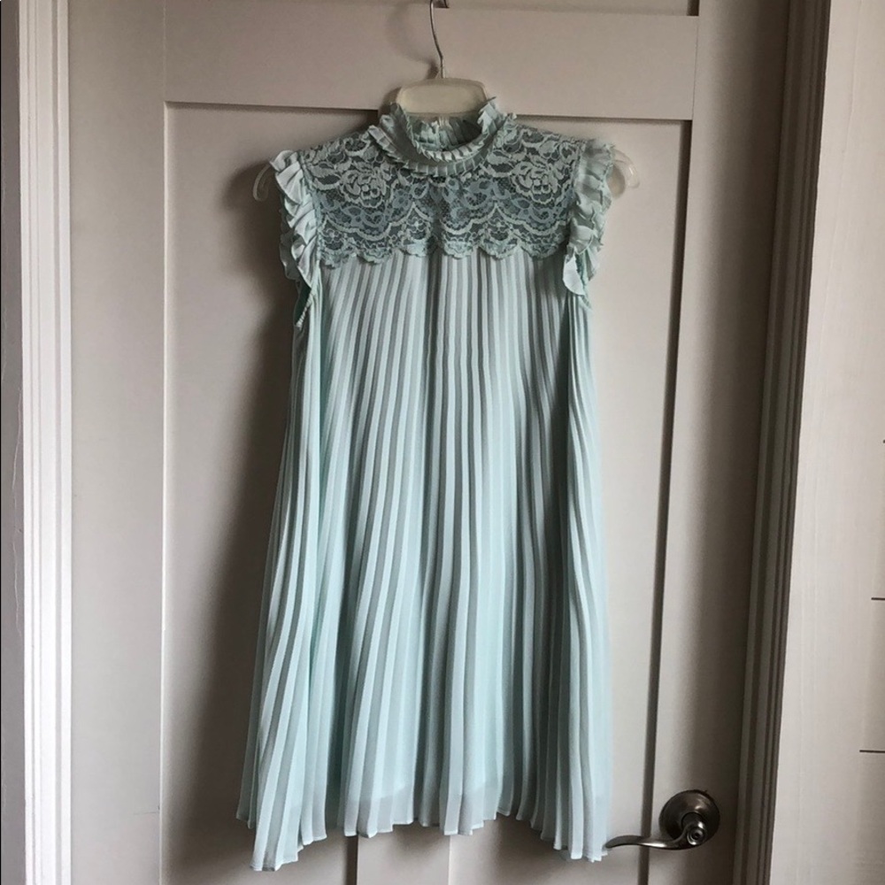 BB Dakota RSVP pleated dress